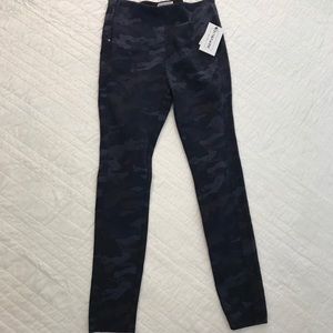 For the Republic pants. Size Small